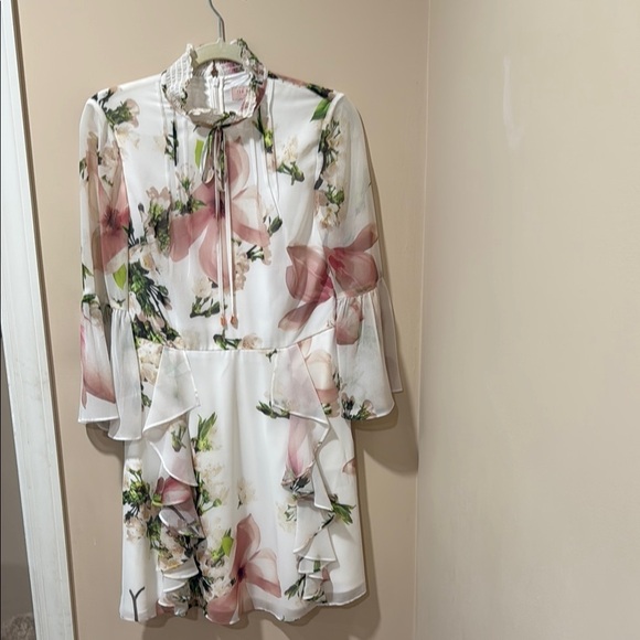 Ted Baker Ruffle Bow Neck Dress in Harmony Floral White Size US4 - Picture 3 of 5